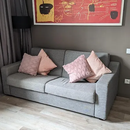 Disneyland Deluxe Flat, Outside Pool, Climatisation, 1 Min To Parks Serris