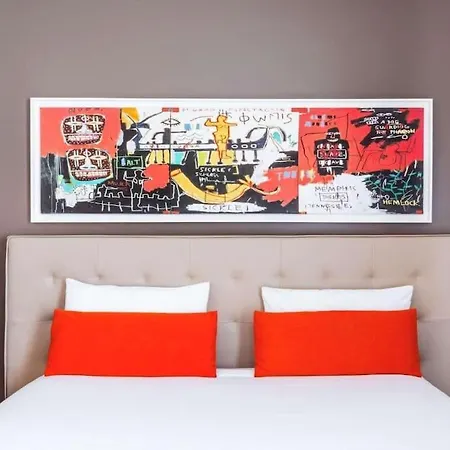 Disneyland Deluxe Flat, Outside Pool, Climatisation, 1 Min To Parks Apartment *
