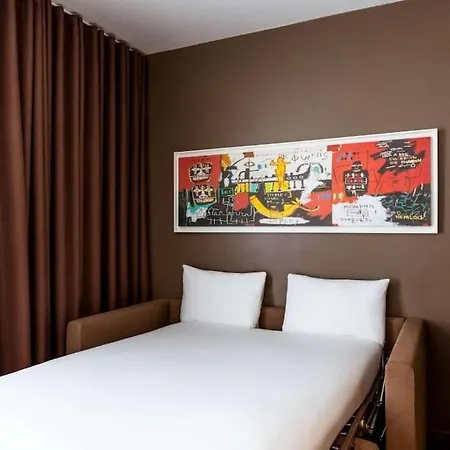 Disneyland Deluxe Flat, Outside Pool, Climatisation, 1 Min To Parks Serris