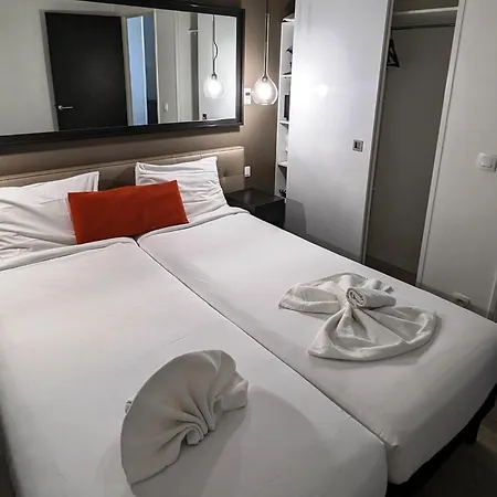 Apartment Disneyland Deluxe Flat, Outside Pool, Climatisation, 1 Min To Parks Serris