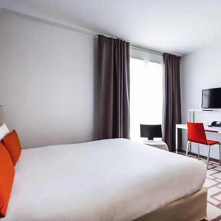 Disneyland Deluxe Flat, Outside Pool, Climatisation, 1 Min To Parks *