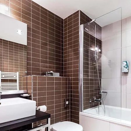 Disneyland Deluxe Flat, Outside Pool, Climatisation, 1 Min To Parks Apartment Serris