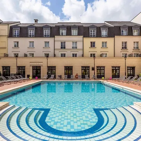 Disneyland Deluxe Flat, Outside Pool, Climatisation, 1 Min To Parks Apartment Serris
