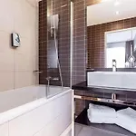 Disneyland Deluxe Flat, Outside Pool, Climatisation, 1 Min To Parks