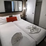 Apartamento Disneyland Deluxe Flat, Outside Pool, Climatisation, 1 Min To Parks Serris